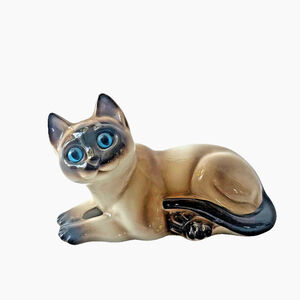 Vintage Enesco Korea Cat Figurine Siamese Sitting Pose Blue Eyes